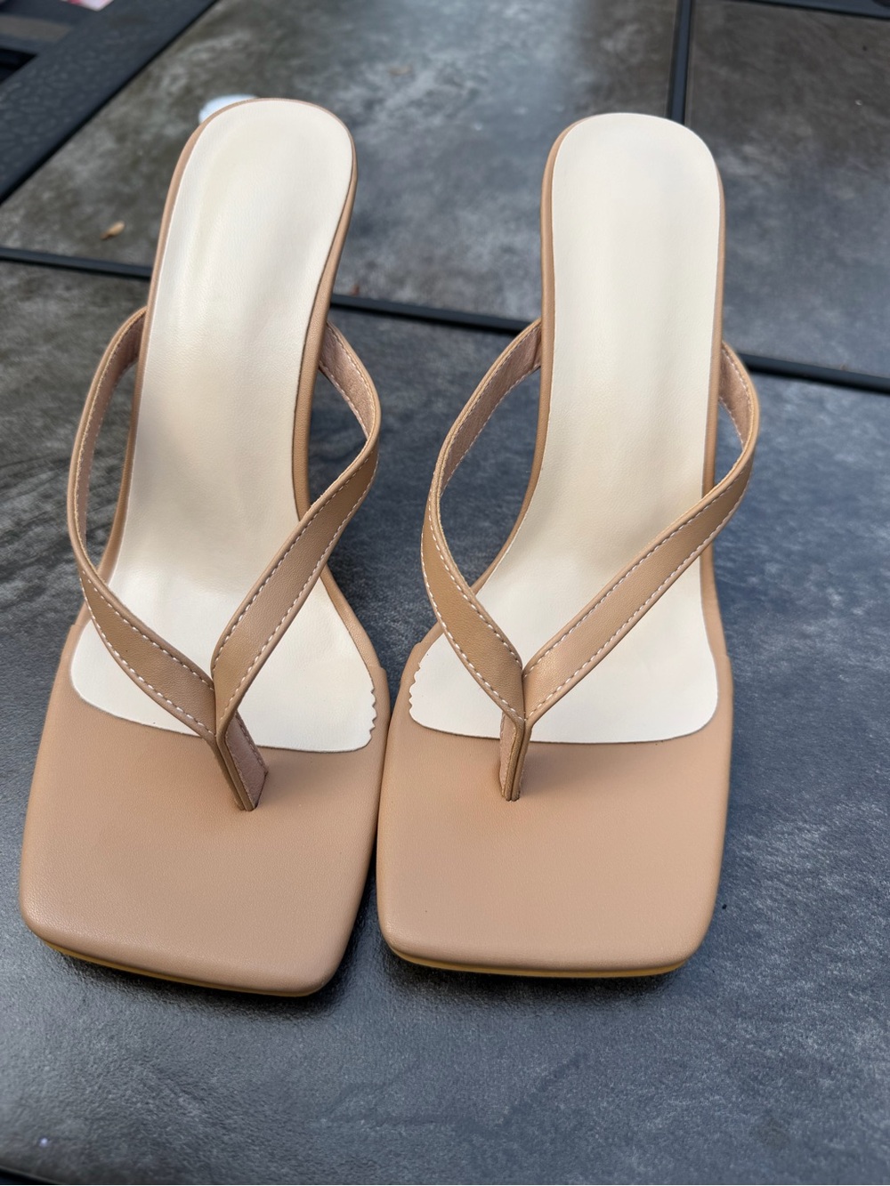 Women's Tan Square-Toe Thong Heeled Sandals
